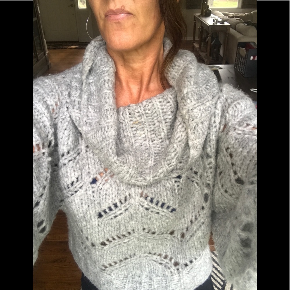 •FREE PEOPLE• cropped puff sleeve sweater - Picture 5 of 7